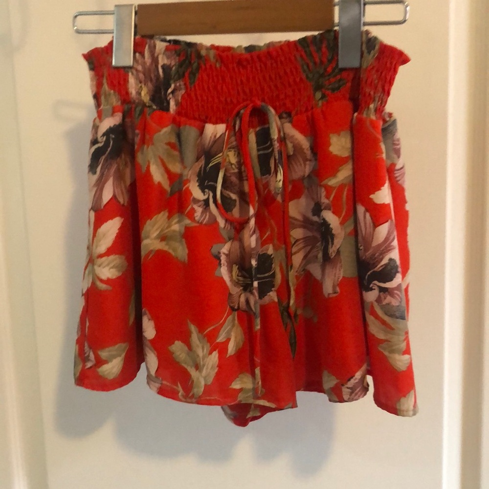 Flowy orange/red shorts
